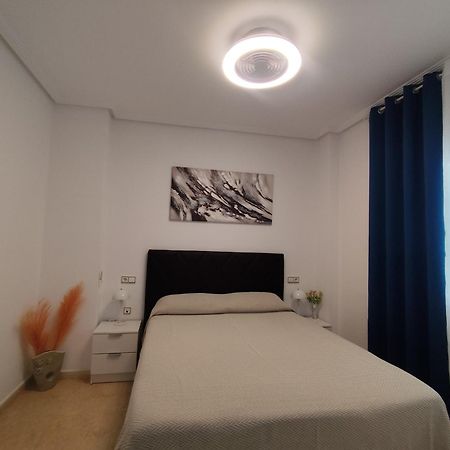 Macarena III Apartments, 300 Meter Zu Playa Del Cura Τορεβιέχα Εξωτερικό φωτογραφία